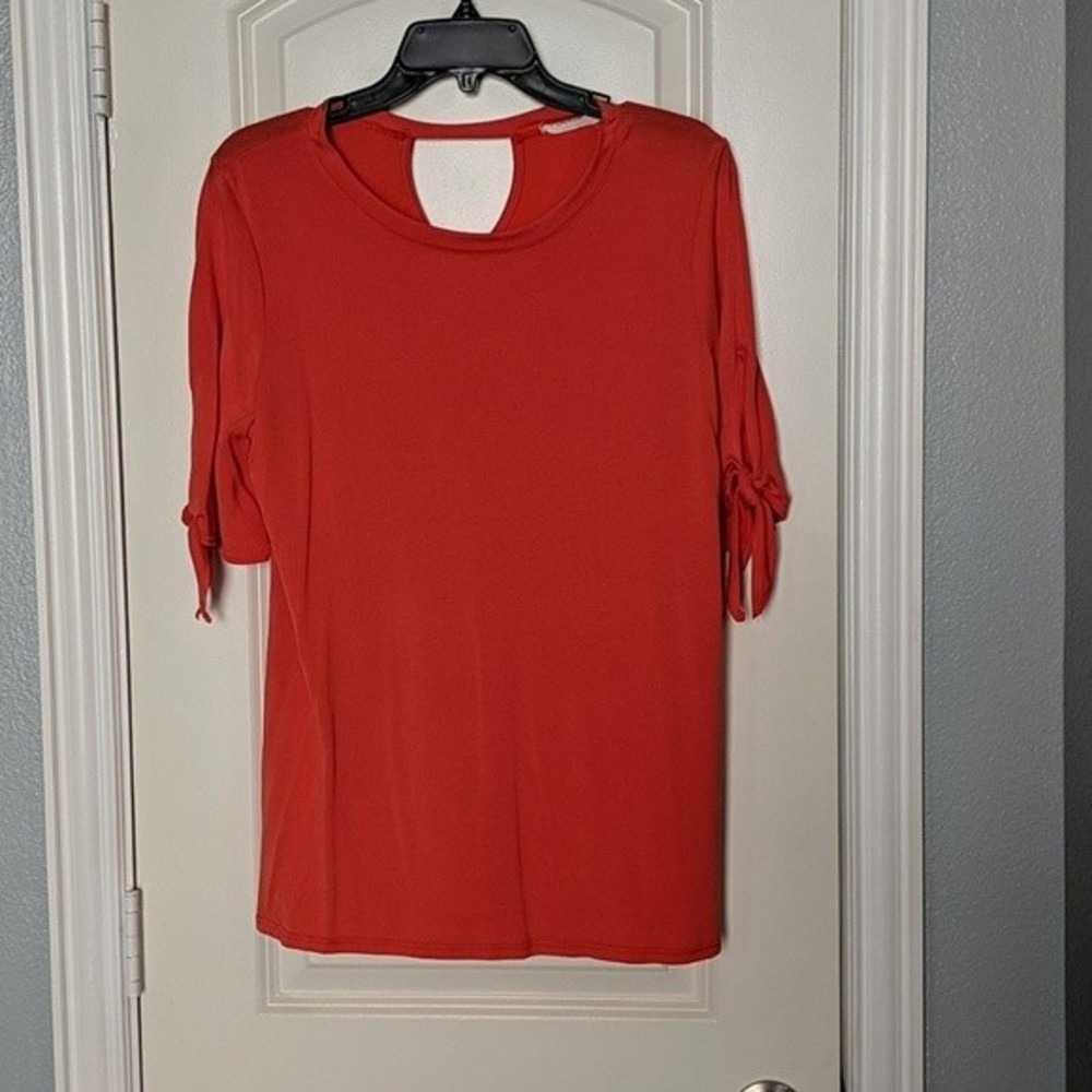 {3 for $15} Crescent t-shirt